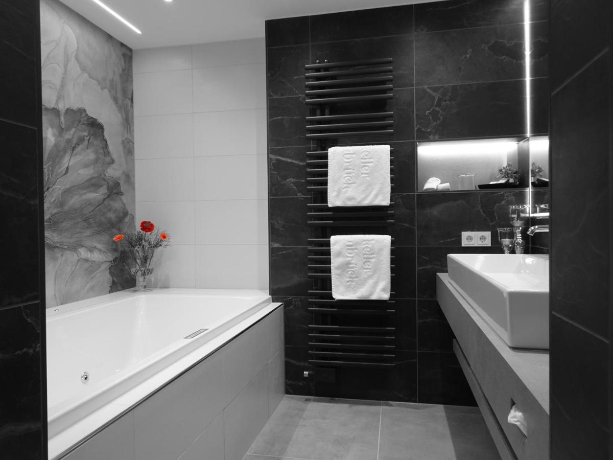 Junior Suite,985892782:JPEG
